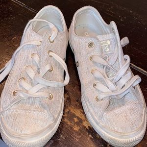 Converse gold cream size 1